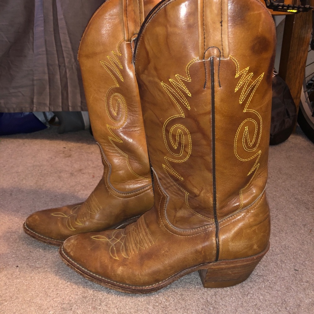 Light brown leather cowboy boots